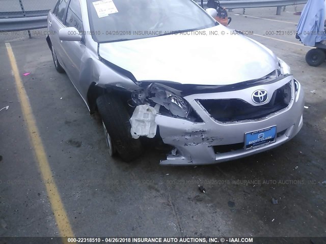 4T4BF3EK6BR145771 - 2011 TOYOTA CAMRY SE/LE/XLE ვერცხლისფერი ფოტო 6