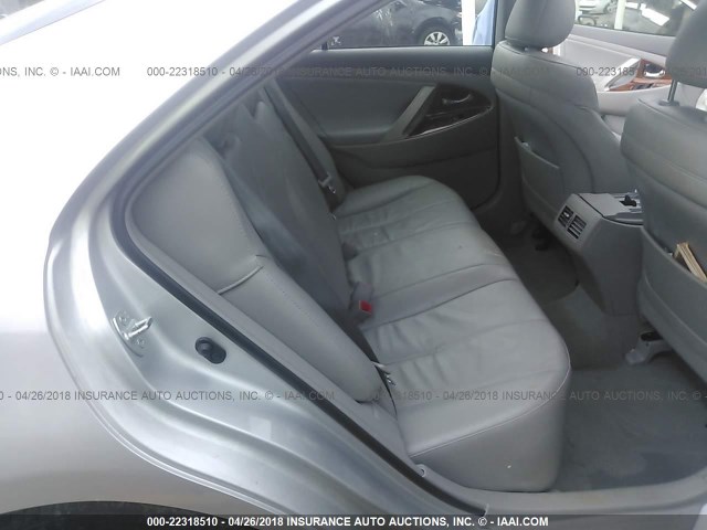 4T4BF3EK6BR145771 - 2011 TOYOTA CAMRY SE/LE/XLE ვერცხლისფერი ფოტო 8