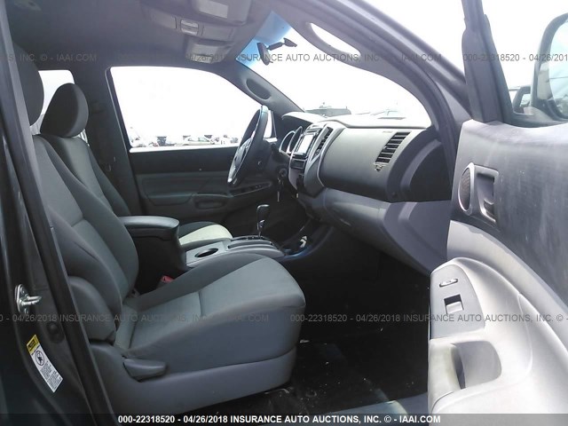 5TFJX4CNXEX040499 - 2014 TOYOTA TACOMA DOUBLE CAB 灰色 照片 5