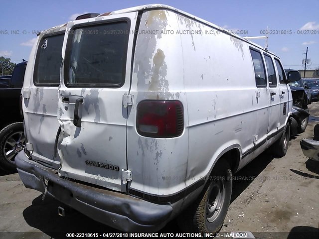 2D7JB21Y63K507587 - 2003 DODGE RAM VAN B2500 WHITE photo 4