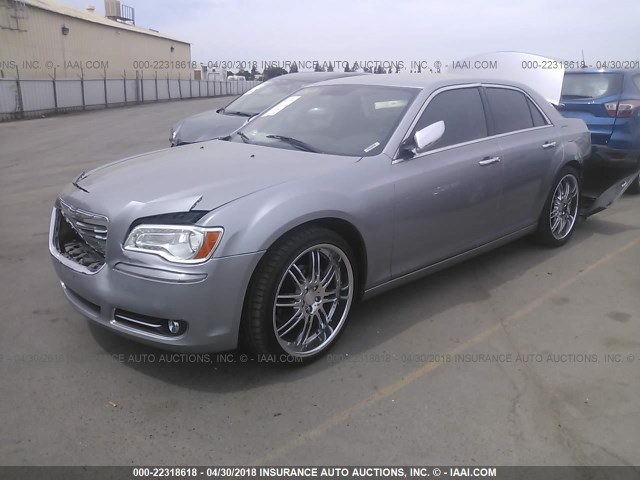 2C3CA5CG4BH546383 - 2011 CHRYSLER 300 LIMITED SILVER photo 2