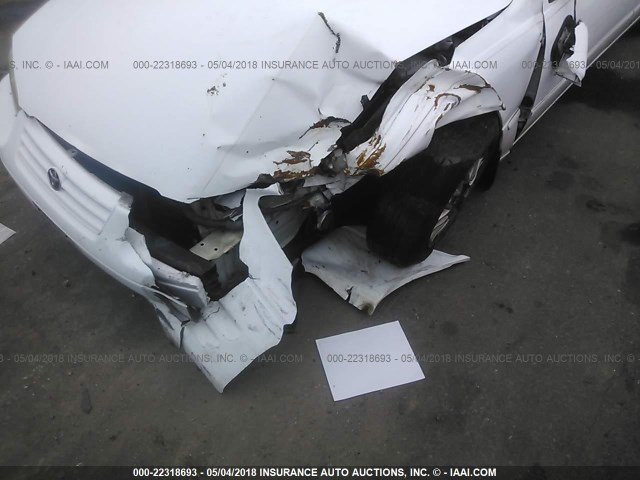 JT2BG22K1W0108871 - 1998 TOYOTA CAMRY CE/LE/XLE 白色 照片 6