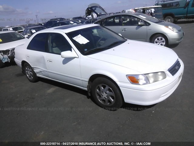 4T1BG28K1YU924582 - 2000 TOYOTA CAMRY CE/LE/XLE 白色 照片 1