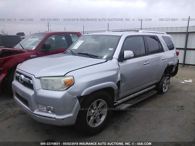 JTEZU5JR7B5016932 - 2011 TOYOTA 4RUNNER SR5/LIMITED SILVER photo 2