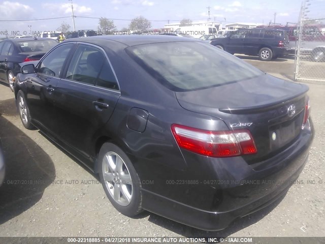 4T1BK46K87U546451 - 2007 TOYOTA CAMRY NEW GENERAT LE/XLE/SE GRAY photo 3