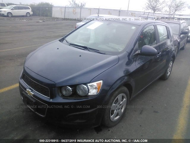 1G1JA6SG1F4159280 - 2015 CHEVROLET SONIC LS BLUE photo 2