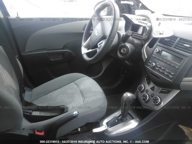 1G1JA6SG1F4159280 - 2015 CHEVROLET SONIC LS BLUE photo 5