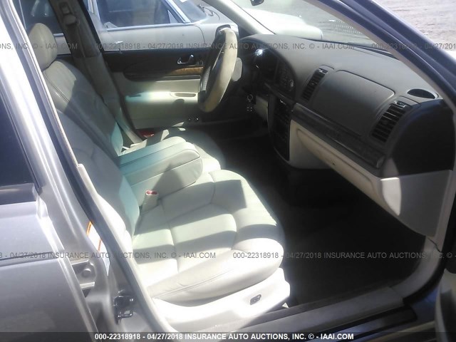 1LNHM97V82Y644942 - 2002 LINCOLN CONTINENTAL  Kahverengi fotoğraf 5