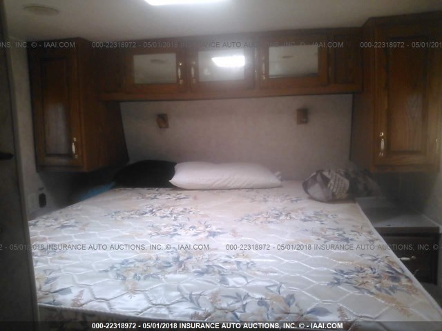 4N15N242410113757 - 2001 ARTIC FOX TRAVEL TRAILER  أبيض صورة 8