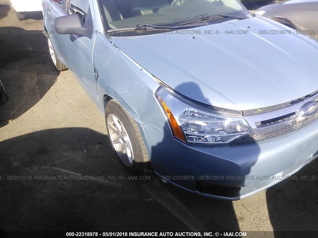 1FAHP34N98W118780 - 2008 FORD FOCUS S/SE BLUE photo 6