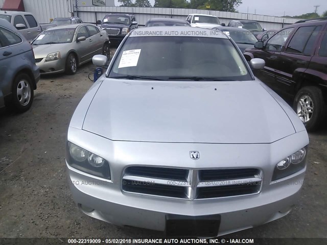 2B3CA3CV8AH197081 - 2010 DODGE CHARGER SXT SILVER photo 6