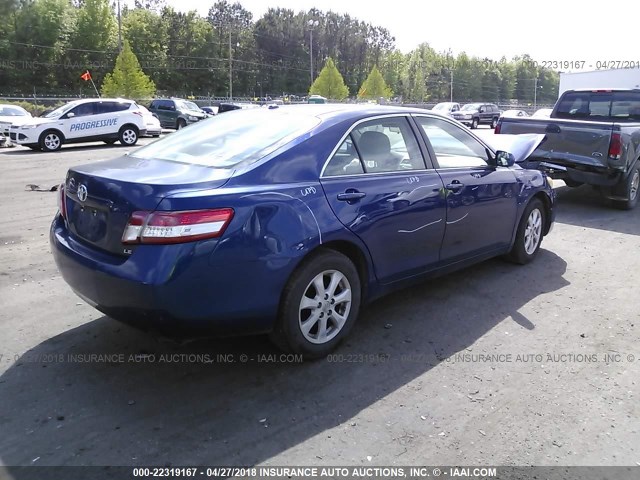 4T1BF3EK3BU597817 - 2011 TOYOTA CAMRY SE/LE/XLE BLUE photo 4