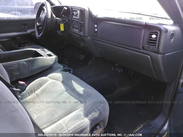 2GCEC19V121374836 - 2002 CHEVROLET SILVERADO C1500 GRAY photo 5