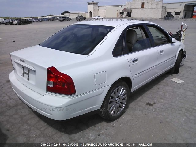 YV1TS592561438163 - 2006 VOLVO S80 2.5T WHITE photo 4