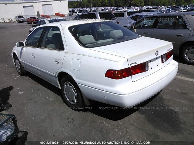 4T1BG22K0YU955976 - 2000 TOYOTA CAMRY CE/LE/XLE WHITE photo 3