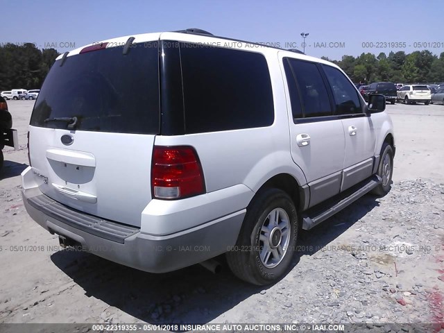 1FMRU15W03LA37630 - 2003 FORD EXPEDITION XLT თეთრი ფოტო 4