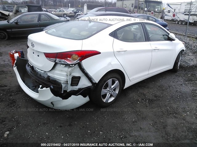 5NPDH4AE0DH352242 - 2013 HYUNDAI ELANTRA GLS/LIMITED WHITE photo 4