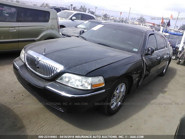 2LNBL8EV0AX751861 - 2010 LINCOLN TOWN CAR EXECUTIVE L BLACK photo 2