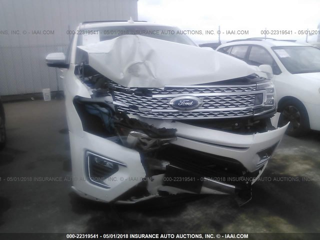 1FMJU1LT4JEA18263 - 2018 FORD EXPEDITION PLATINUM WHITE photo 6