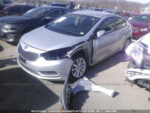 KNAFX4A65G5558209 - 2016 KIA FORTE LX SILVER photo 2