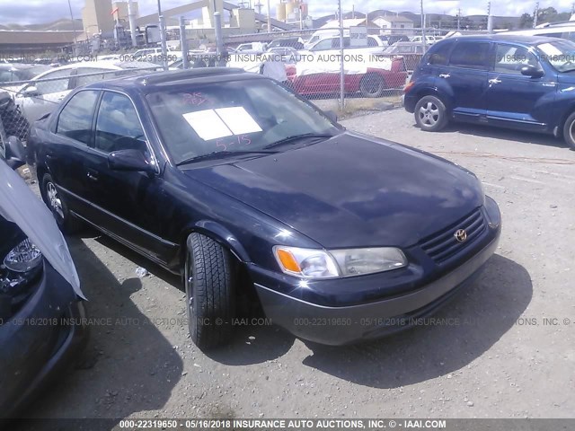JT2BF28K6X0181391 - 1999 TOYOTA CAMRY LE/XLE Schwarz Foto 1