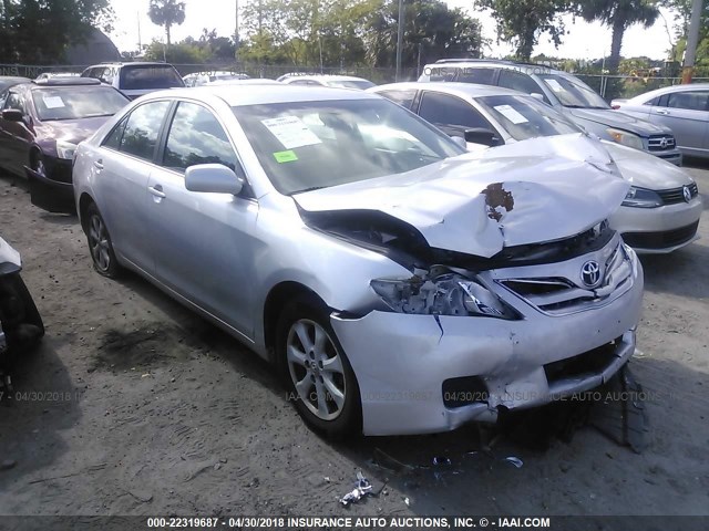 4T4BF3EK3AR081865 - 2010 TOYOTA CAMRY SE/LE/XLE SILVER photo 1
