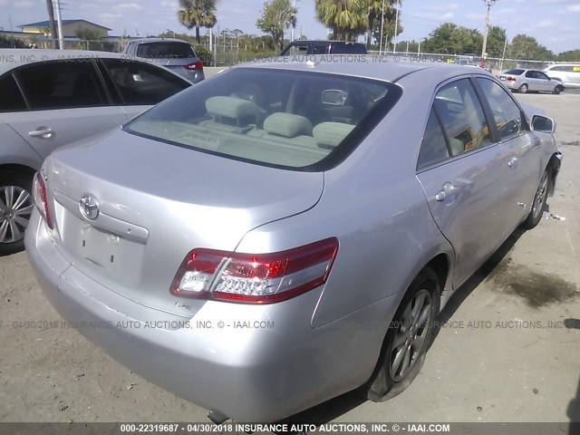 4T4BF3EK3AR081865 - 2010 TOYOTA CAMRY SE/LE/XLE SILVER photo 4