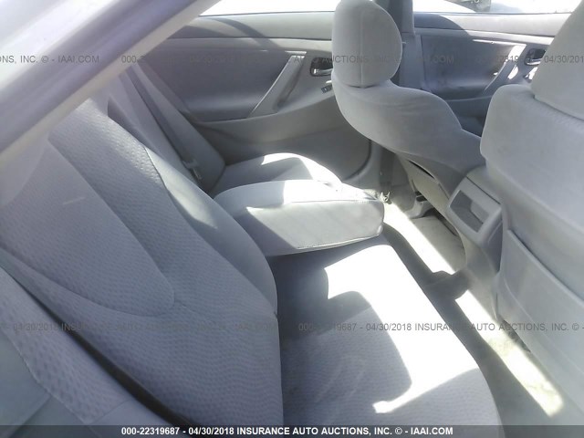 4T4BF3EK3AR081865 - 2010 TOYOTA CAMRY SE/LE/XLE SILVER photo 8