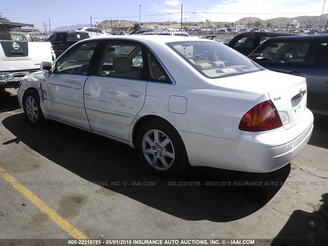 4T1BF28B92U242575 - 2002 TOYOTA AVALON XL/XLS WHITE photo 3