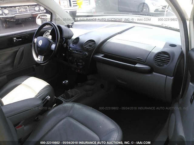 3VWDD21C31M421507 - 2001 VOLKSWAGEN NEW BEETLE GLX 白色 照片 5