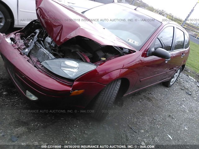 3FAFP37313R178565 - 2003 FORD FOCUS ZX5 RED photo 2