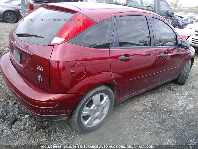 3FAFP37313R178565 - 2003 FORD FOCUS ZX5 RED photo 4