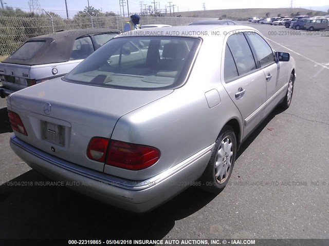 WDBJF65F8WA688236 - 1998 MERCEDES-BENZ E 320 Champagne photo 4