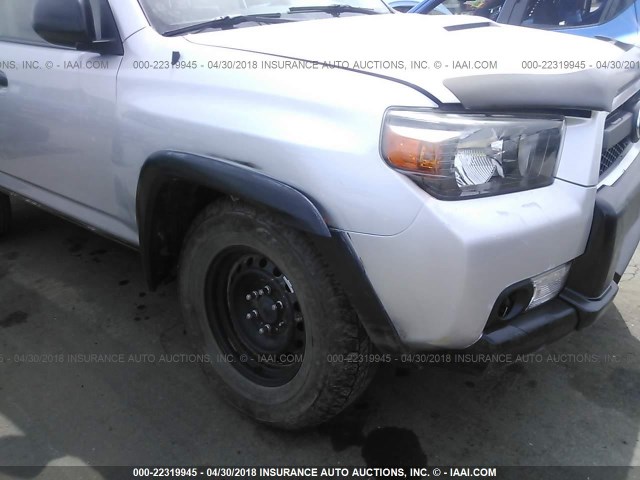 JTEBU5JRXD5138379 - 2013 TOYOTA 4RUNNER SR5/LIMITED/TRAIL SILVER photo 6