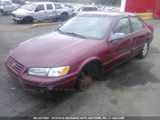 JT2BF28K6W0123702 - 1998 TOYOTA CAMRY LE/XLE MAROON photo 2