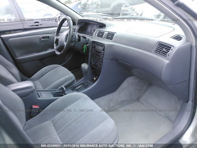 JT2BF28K3Y0250507 - 2000 TOYOTA CAMRY LE/XLE SILVER photo 5