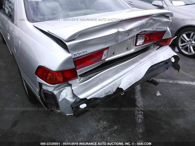 JT2BF28K3Y0250507 - 2000 TOYOTA CAMRY LE/XLE SILVER photo 6