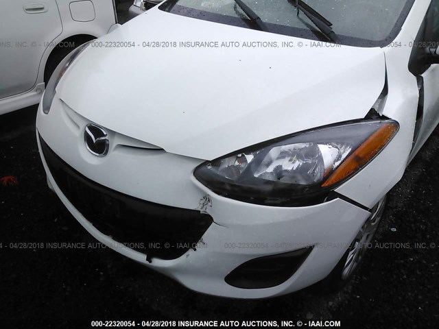 JM1DE1KZ8E0186821 - 2014 MAZDA MAZDA2 SPORT WHITE photo 6