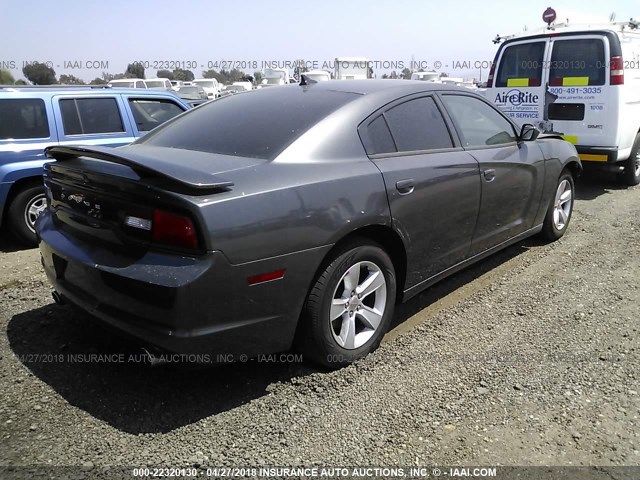 2C3CDXBG2DH688478 - 2013 DODGE CHARGER SE GRAY photo 4