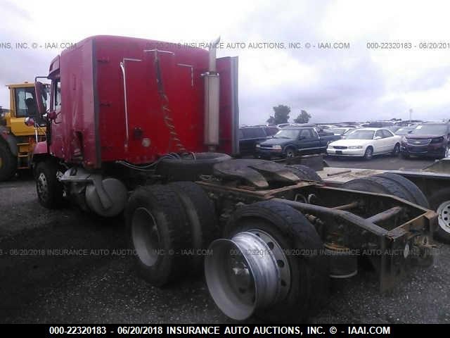 1FUYNWEB5YLB34560 - 2000 FREIGHTLINER CONVENTIONAL FLC112 RED photo 3