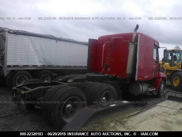 1FUYNWEB5YLB34560 - 2000 FREIGHTLINER CONVENTIONAL FLC112 RED photo 4