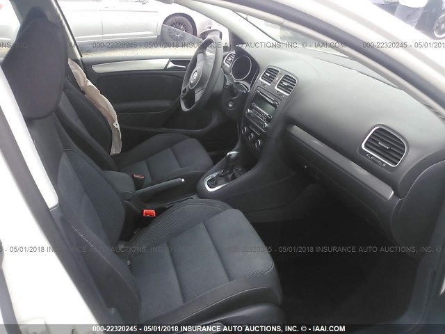 WVWDB7AJ1DW126799 - 2013 VOLKSWAGEN GOLF 白色 照片 5