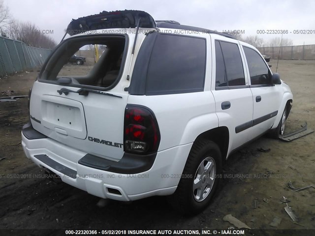 1GNDT13S732103427 - 2003 CHEVROLET TRAILBLAZER  WHITE photo 4