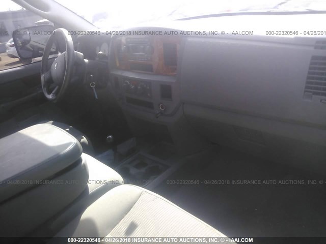 1D7KS28D06J213769 - 2006 DODGE RAM 2500 ST/SLT 黑色 照片 5
