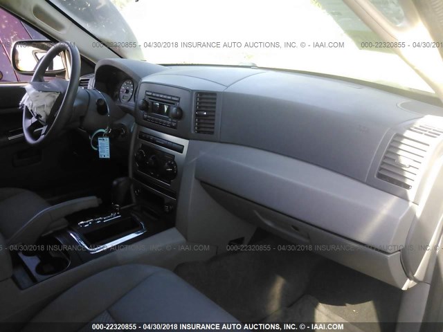 1J4GS48K25C721040 - 2005 JEEP GRAND CHEROKEE LAREDO/COLUMBIA/FREEDOM 银色 照片 5