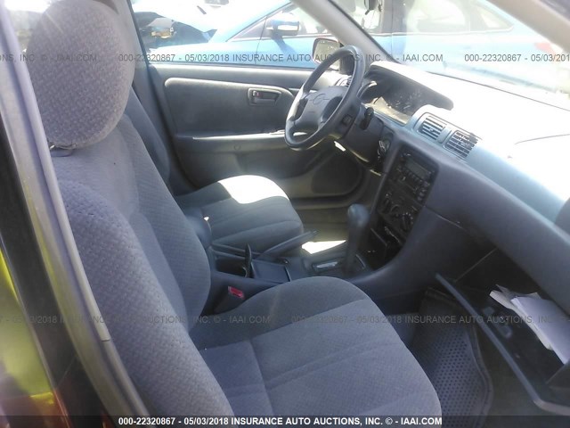 4T1BG22K01U763768 - 2001 TOYOTA CAMRY CE/LE/XLE 红色 照片 5