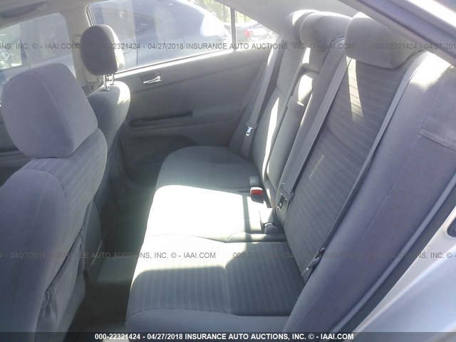 4T1BF30K05U620501 - 2005 TOYOTA CAMRY LE/XLE/SE ვერცხლისფერი ფოტო 8