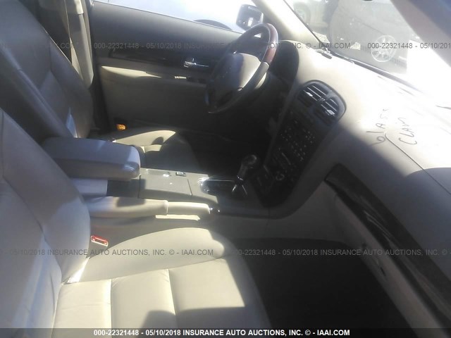 1LNHM87A1YY818138 - 2000 LINCOLN LS 白色 照片 5