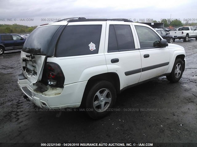 1GNDS13S152113862 - 2005 CHEVROLET TRAILBLAZER LS/LT WHITE photo 4