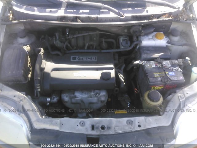 KL1TD52645B281030 - 2005 CHEVROLET AVEO LS SILVER photo 10